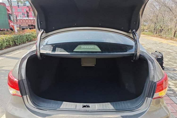 Used Nissan Sylphy 2012 Classic 1.6XE Automatic Comfort Edition