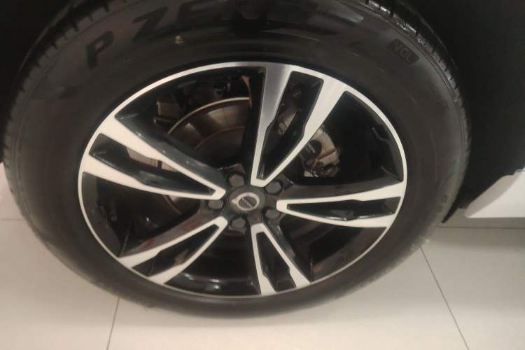 Used Volvo XC60 2019 T5 4x4 Zhiyuan Edition China VI Standard Exterior 5