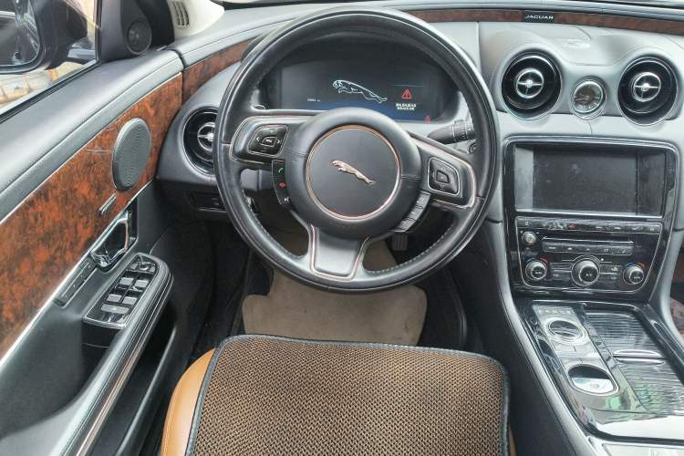 Used Jaguar XJ 2014 XJL 3.0 SC Four-Wheel Drive Panoramic Business Edition