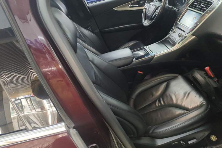 Used Lincoln Nautilus 2019 2.0T Two-Wheel Drive Luxury Edition China VI Standard
