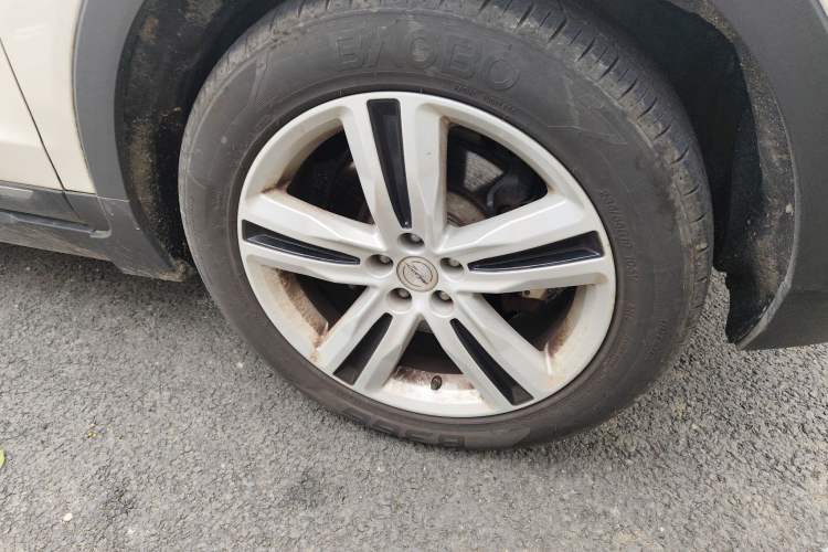 Used Zotye T700 2017 1.8T Dual-Clutch Luxury Model
