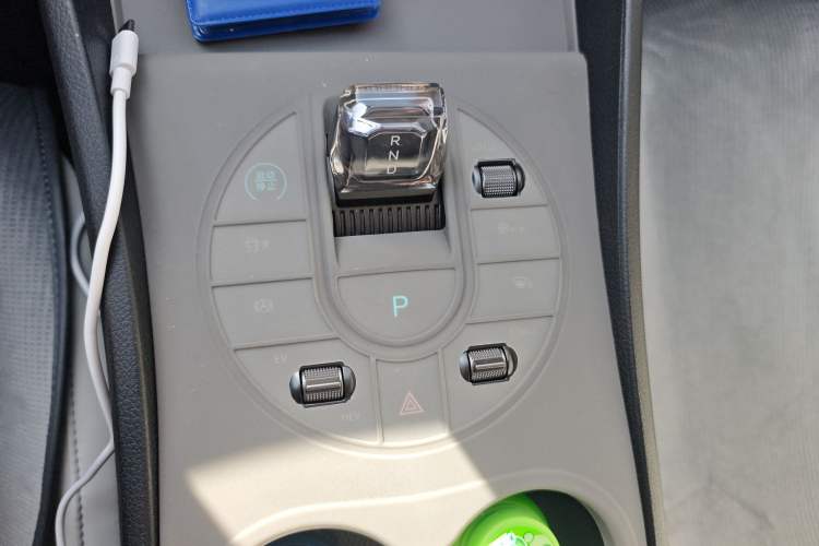Used BYD Seal 05 DM-i 2025 DM-i Smart Drive 55KM Luxury Model Gear Lever