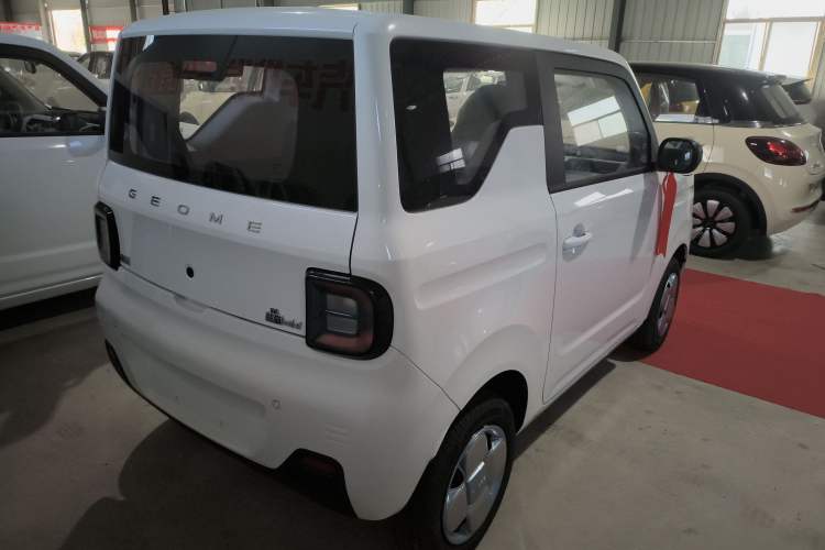 Used Geely Galaxy Panda 2024 Panda Mini 200km Endurance Bear Rear Right 45 Deg