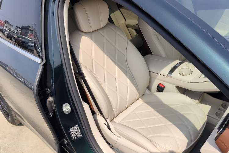 Used Chery Fulwin A9L 2025 Model, Four-Wheel Drive High-Energy Peak Edition Right Front Seat