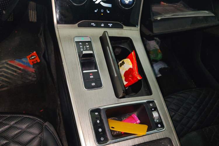 Used EXEED Lingyun 2021 290T Two-Wheel Drive Star Edition Gear Lever