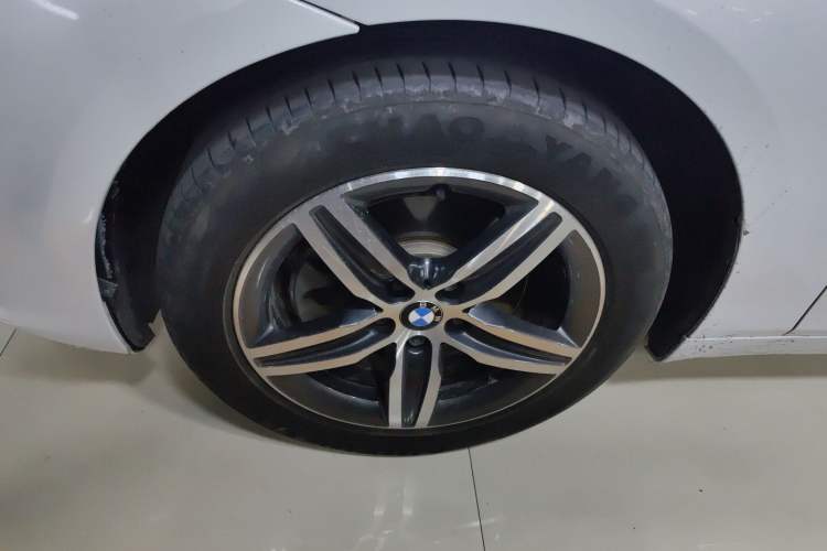 Used BMW 2 Series Active Tourer 2016 218i Sports Design Package Left Front Wheel Hub