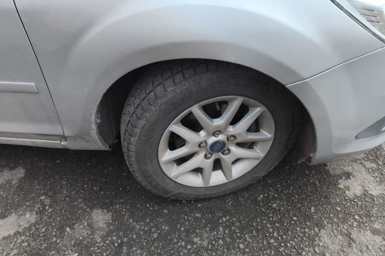 Used Ford Focus 2011 Sedan 1.8L Manual Comfort Model