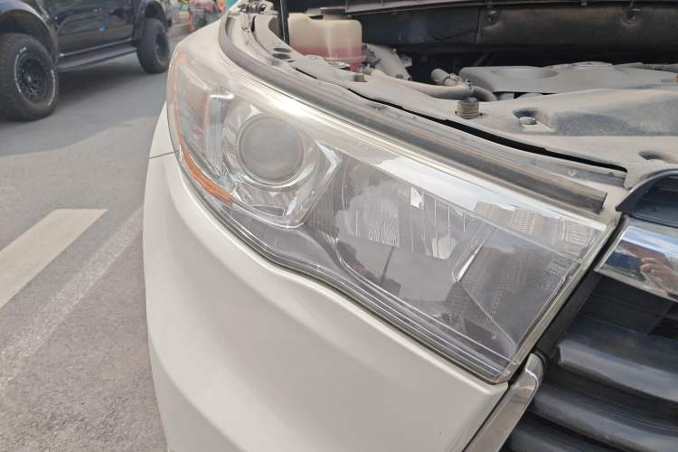 Used Toyota Highlander 2017 2.0T Four-Wheel Drive Luxury Edition 7 Seats Right Front Headlight