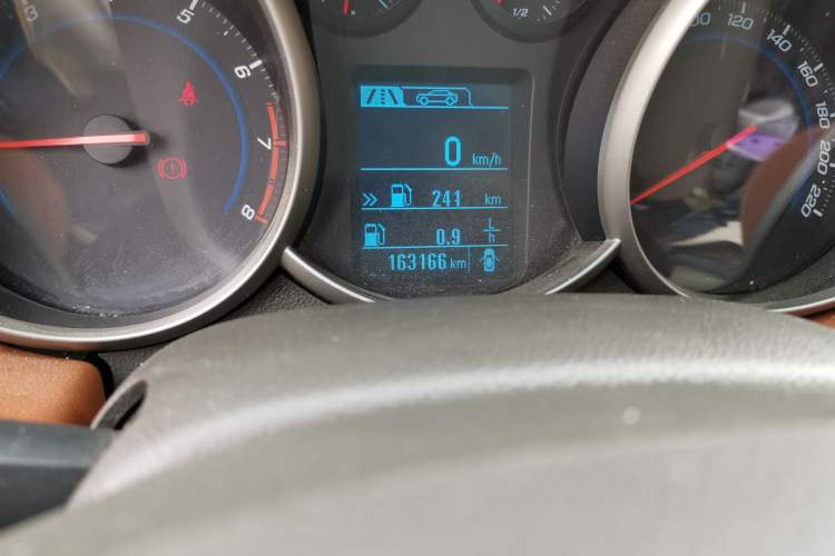 Used Chevrolet Cruze 2015 1.5L Classic SE MT
