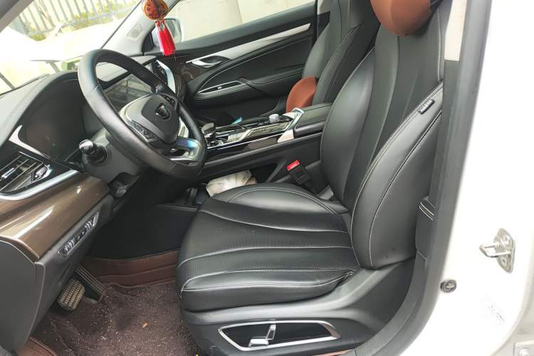 Used Geely Auto Emgrand GT 2018 1.5T MHEV YAOCHI Edition
