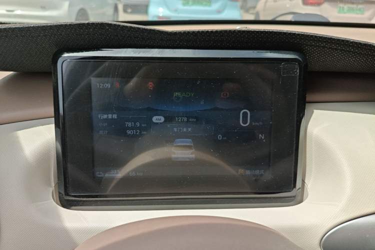 Used Wuling Hongguang MINIEV 2025 Four-Door Version Advanced Edition
