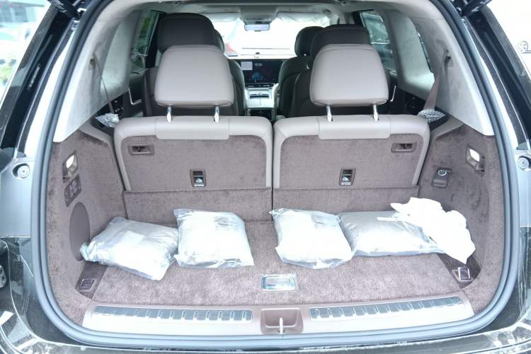 Used Hima AITO M9 2025 Extended-Range Ultra Version 52 kWh 6-Seater Trunk