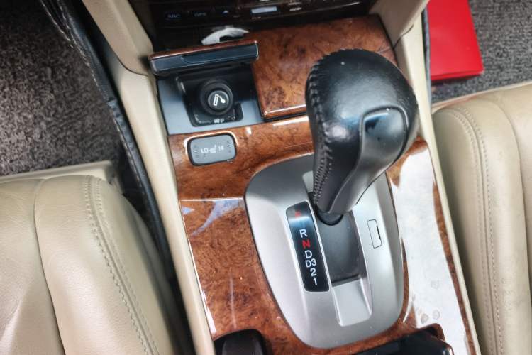 Used Honda Accord 2011 2.0L EX Gear Lever