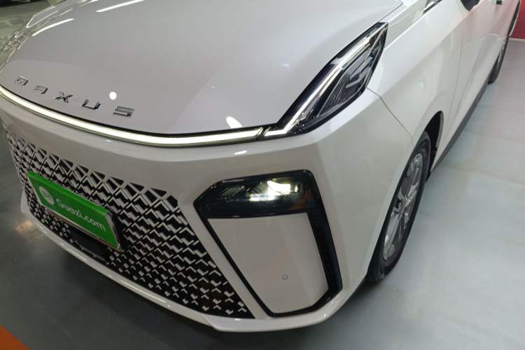 Used SAIC MAXUS G70 2024 2.0T Automatic Luxury Edition 7 Seats Left Front Headlight