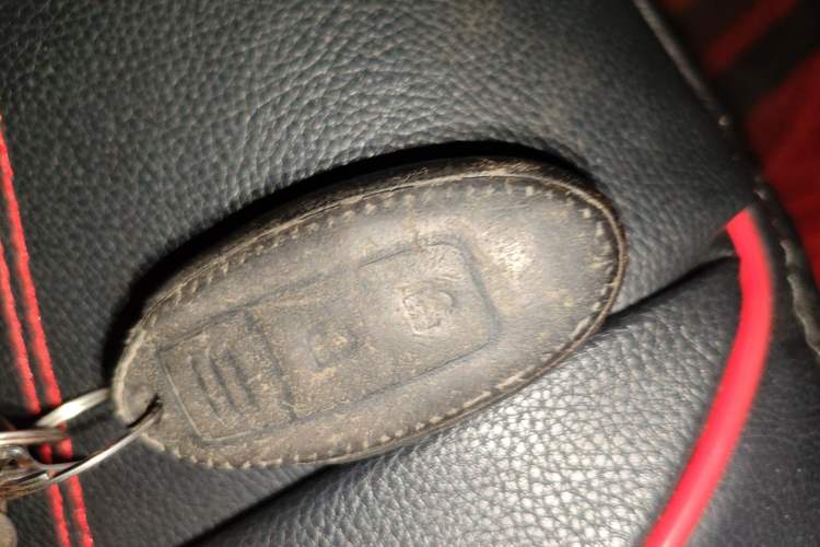 Used Nissan Kicks 2018 1.5L CVT Smart Connect Luxury Edition
