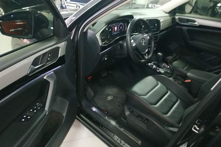 Used Volkswagen Tayron 2019 330TSI Two-Wheel-Drive Luxury Plus China VI Standard
