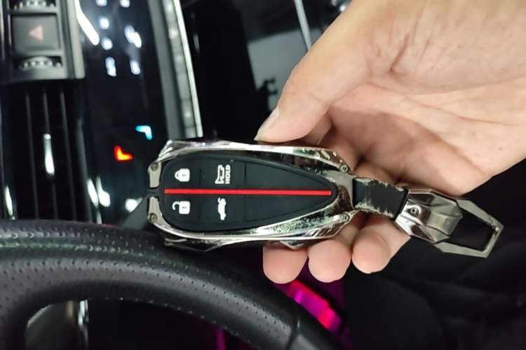 Used Hongqi HS5 2022 Revised Version 2.0T Smart Connect Flagship Edition Vehicle Key
