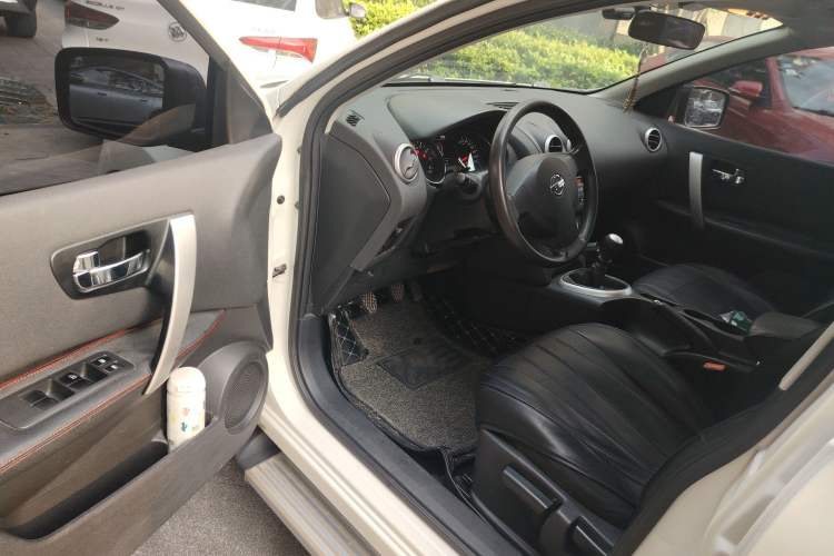 Used Nissan Qashqai 2015 2.0 XL Cool Fire MT 2WD