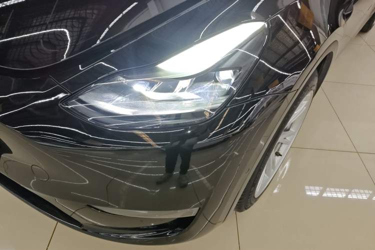 Used Tesla Model Y 2022 Long-Range All-Wheel-Drive Version