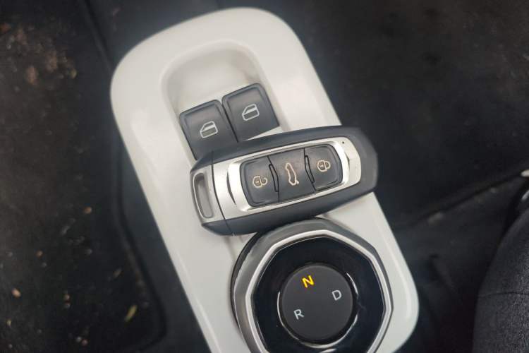 Used Geely Galaxy Panda 2025 210 km – Yuanqi Bear Interior 1