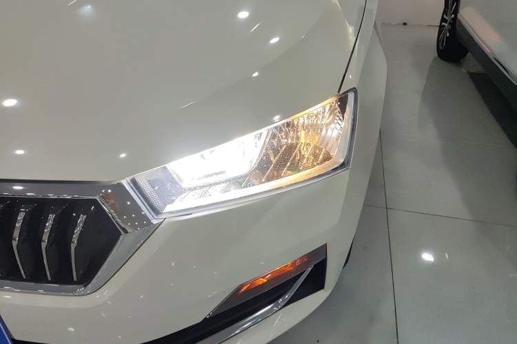 Used Skoda Rapid 2020 1.5L Automatic Comfort Edition
