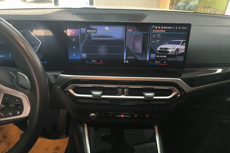 Used BMW 3 Series 2023 320Li M Sport Package Audio And AC Panel