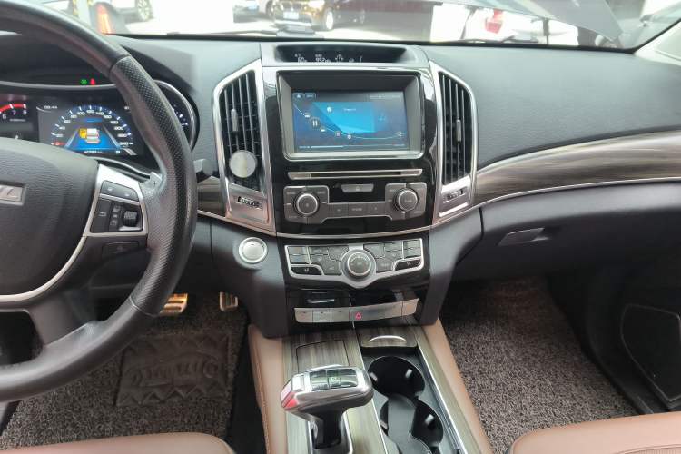 Used Haval H9 2017 2.0T Gasoline 4x4 Luxury 7-Seater