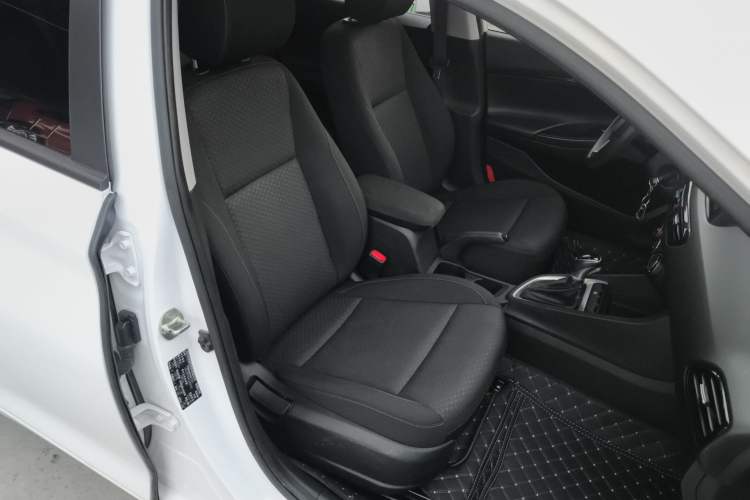 Used Hyundai Celesta 2018 1.6L Automatic GL Enjoyment Version China V Standard