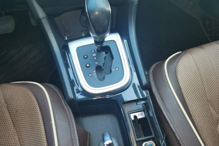 Used Citroen C4L 2015 1.2T Automatic Luxury Edition Gear Lever