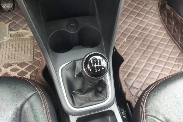 Used Volkswagen Polo 2014 1.4L Manual Fashion Edition