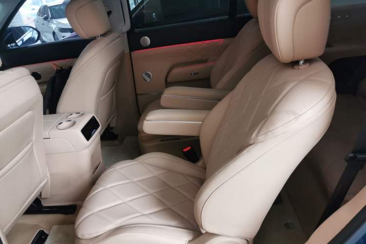 Used Chery T11 2026 Model 220 All-Wheel Drive Dual IMAX Theater Edition