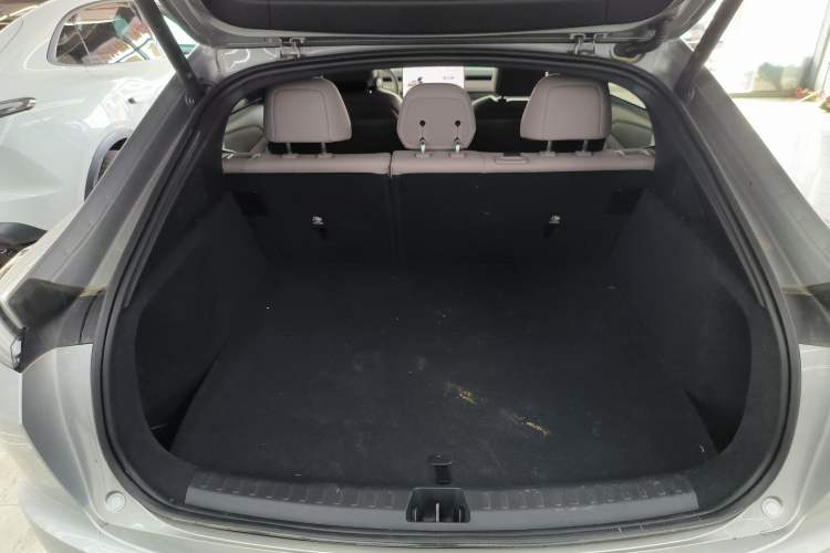 Used ONVO L60 2024 60 kWh Rear-Drive Version
