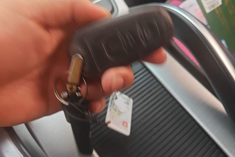 Used Geely Auto Emgrand X7 Sport 2018 1.8TD Automatic Two-Wheel Drive Smart Connect 4G Internet Edition
