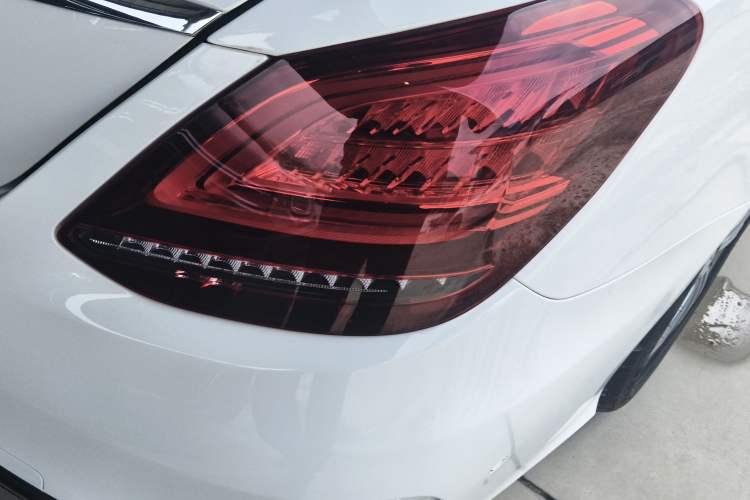 Used Mercedes-Benz C-Class 2019 C 180 L Fashion Edition Sport Version Right Rear Taillight