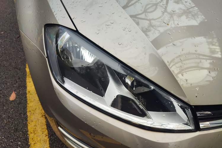 Used Volkswagen Golf 2017 1.6L Automatic Comfort Million-Vehicle Anniversary Edition