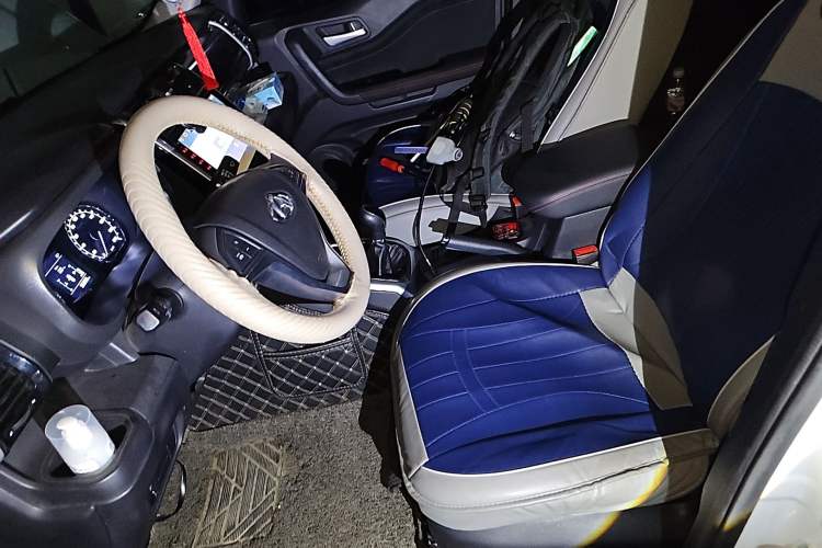 Used CHANGAN OSHAN X70A 2018 1.5L Manual Standard Edition Left Front Seat