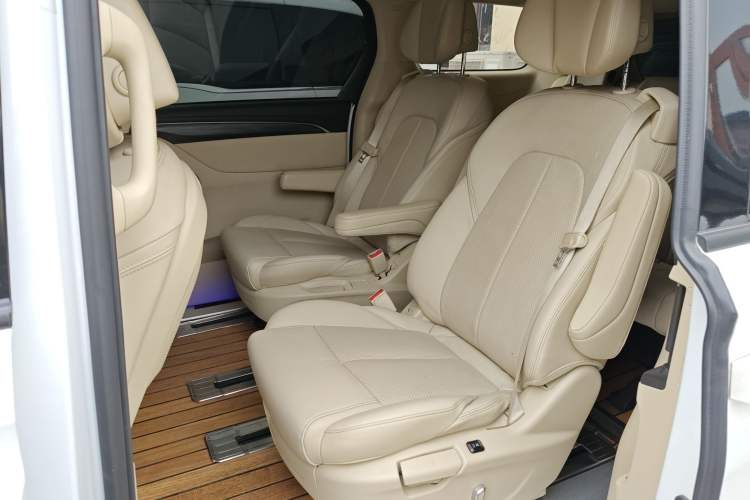 Used Buick GL8 2023 ES Lu Zun Deluxe Model