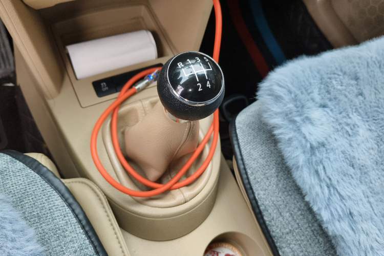 Used Volkswagen Touran 2011 1.4T Manual Zhiya Edition 5 Seats Gear Lever