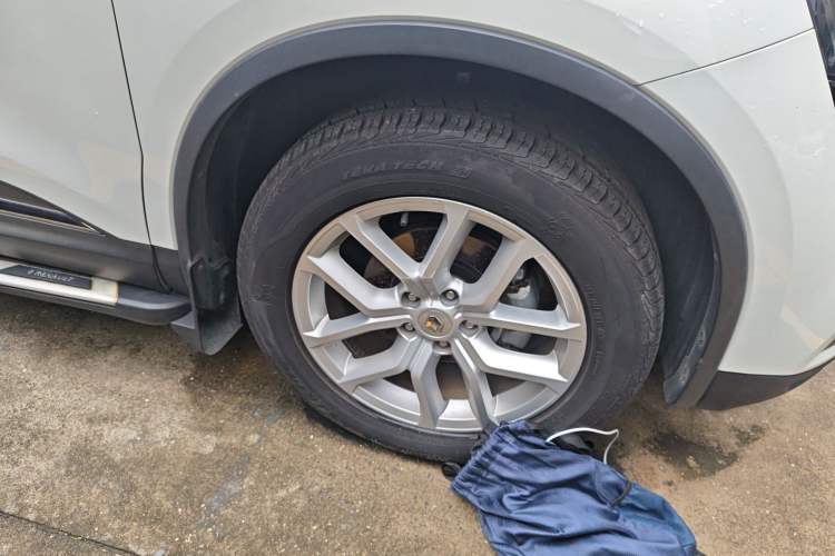 Used Renault Koleos 2018 2.5L Two-Wheel Drive Prestige Edition Right Front Wheel Hub