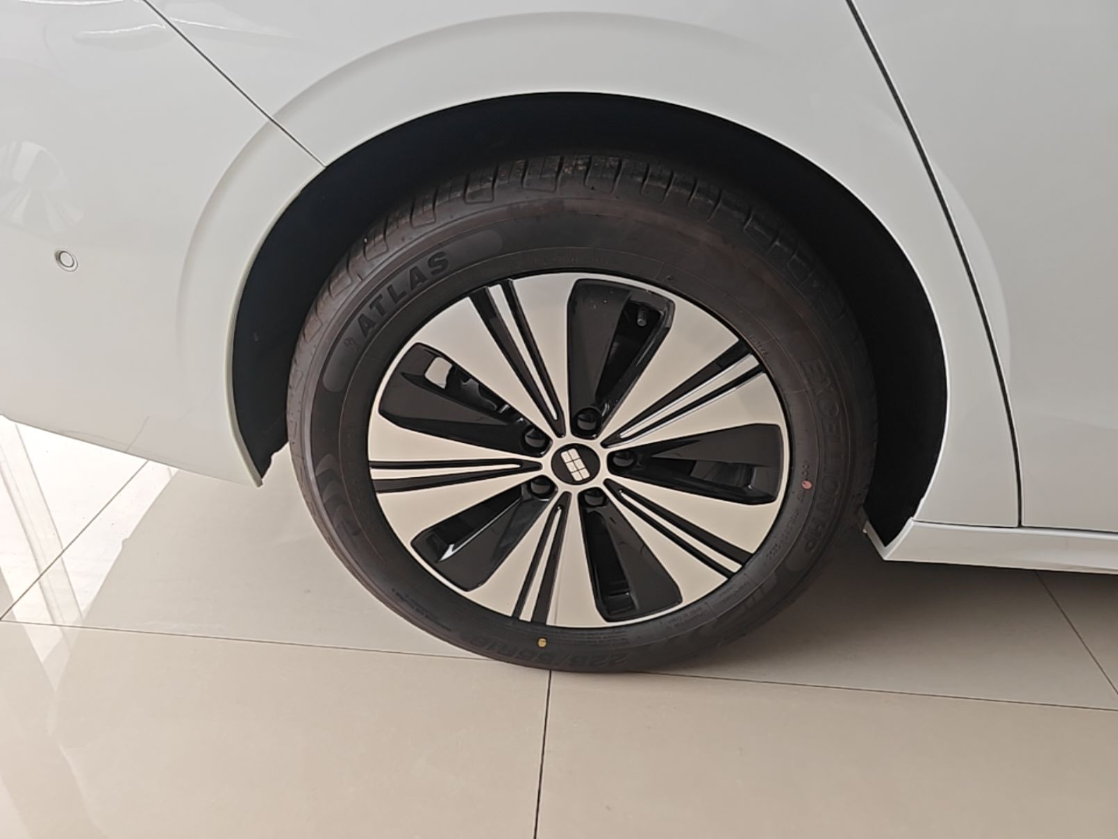 Geely Galaxy A7 2025 Model EM-i 150km Long-Distance Edition — снимка 11