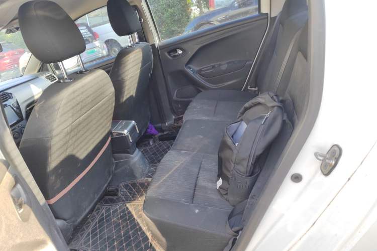 Used Citroen Elysee 2015 Zhishang Edition 1.6L Manual Fashion Model
