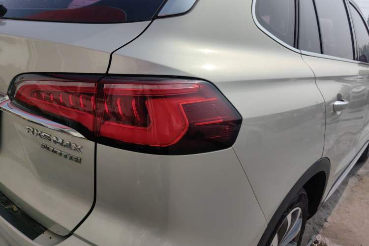 Used Roewe RX5 MAX 2019 300TGI Automatic Smart Cabin Flagship Edition Right Rear Taillight