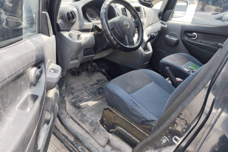 Used Nissan NV200 2013 1.6L Luxury Model China IV Standard Driver Seat