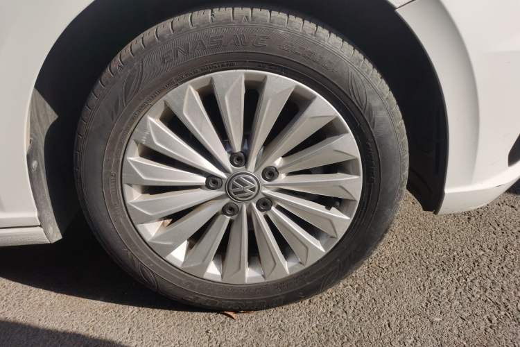 Used Volkswagen Lavida 2019 1.5L Automatic Comfort Edition China VI Standard Right Front Wheel Hub