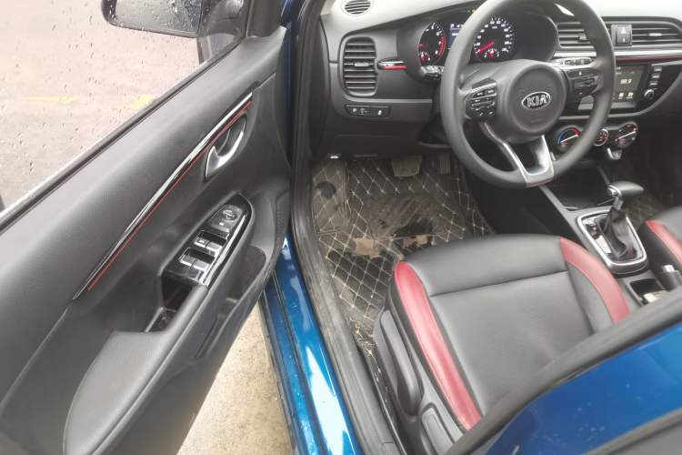 Used Kia KX Cross 2017 1.4L AT GLS