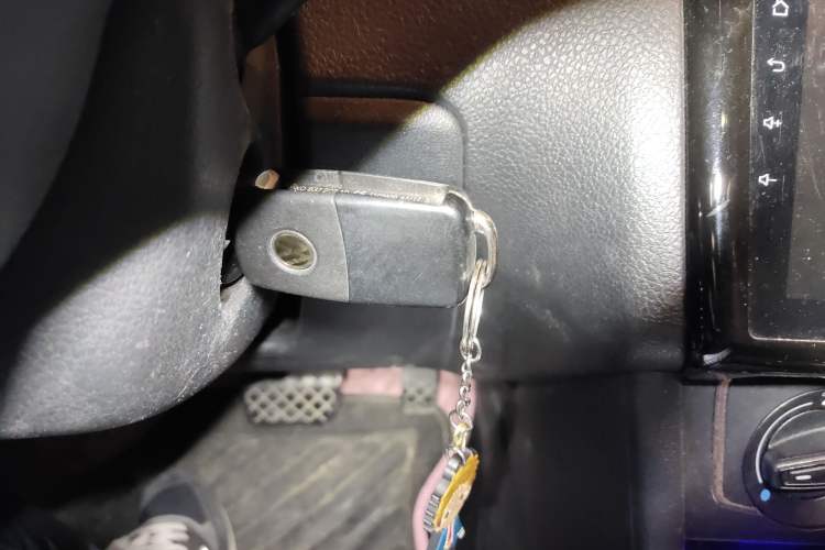 Used Volkswagen Polo 2016 1.6L Automatic Comfort Model
