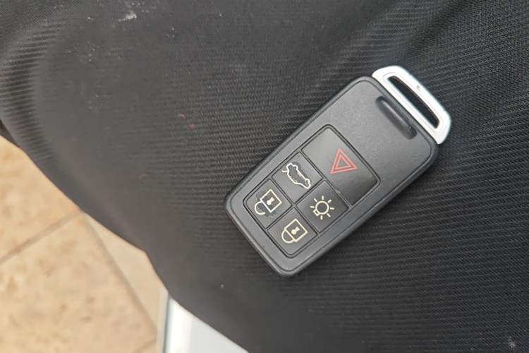 Used Volvo S60 2014 T5 Zhiyi Edition Vehicle Key