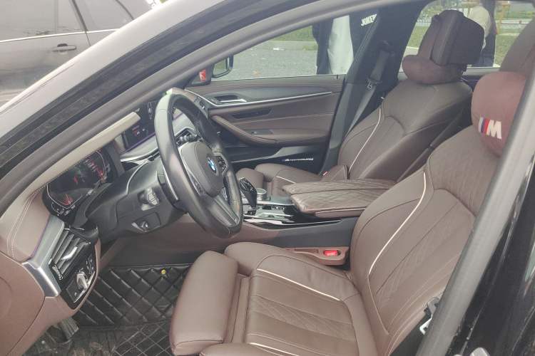 Used BMW 5 Series 2022 Second Facelift 530Li Luxury Version M Sport Package Left Front Seat