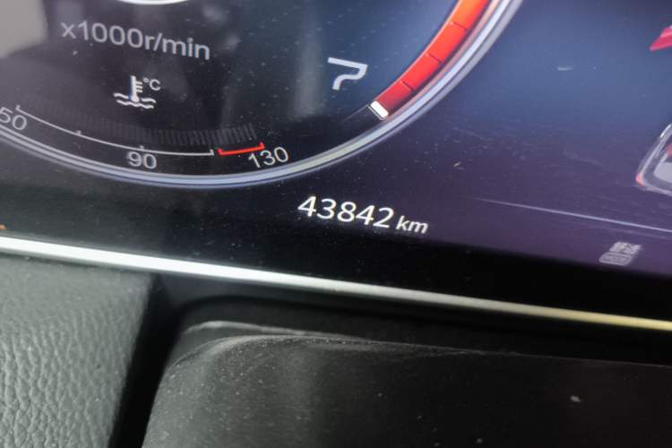 Used Hongqi HS5 2022 Revised Version 2.0T Smart Connect Flagship Edition
