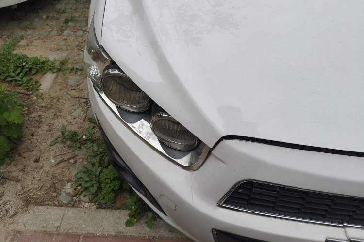 Used Chevrolet Aveo Sonic 2011 Sedan 1.4L MT SL
